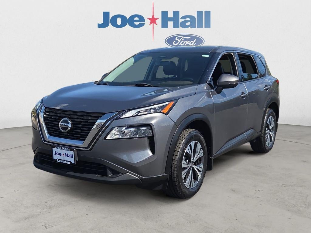 2021 Nissan Rogue SV in Gun Metallic — front three-quarter view